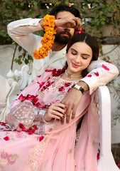 Embroidered Lawn 3-Piece Suit with Organza Dupatta – ZB1367