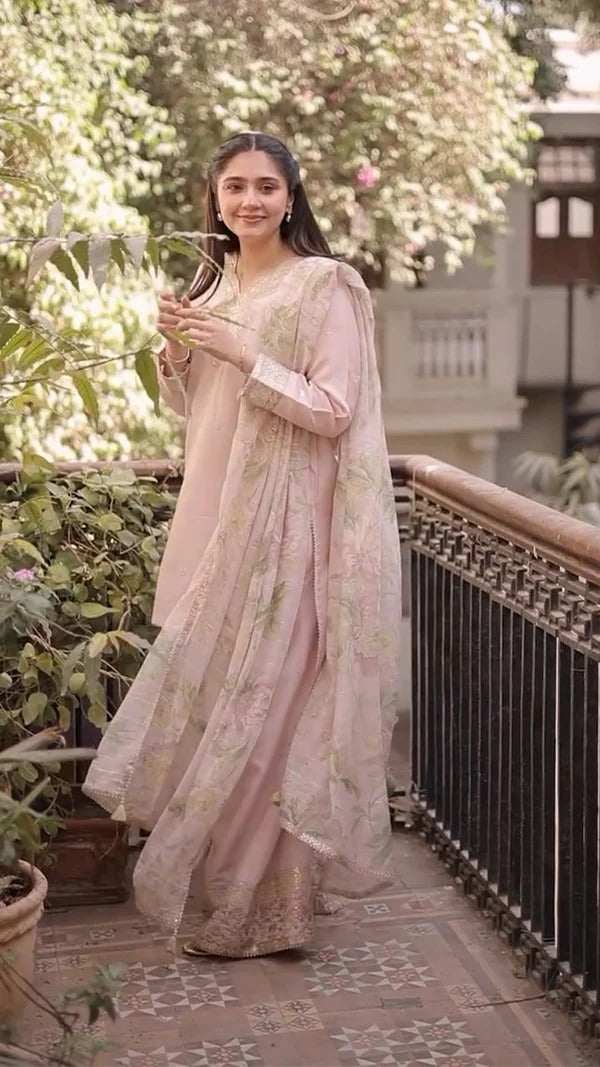 Embroidered Lawn 3-Piece Suit with Digital Jacquard Dupatta – ZB1422