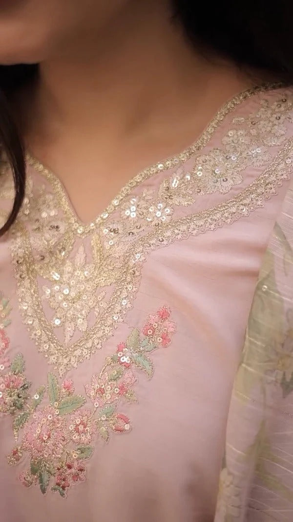 Embroidered Lawn 3-Piece Suit with Digital Jacquard Dupatta – ZB1422