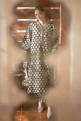 Baroque Karandi Printed 3-Piece Suit with Dupatta & Trouser – ZB827