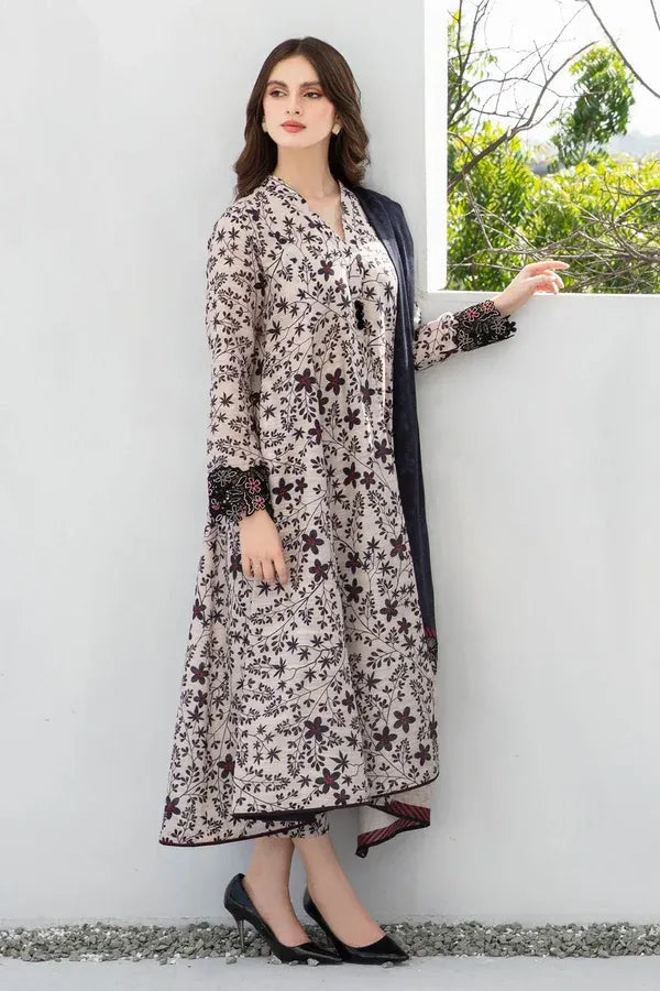 Baroque Karandi Printed 3-Piece Suit with Dupatta & Trouser – ZB802