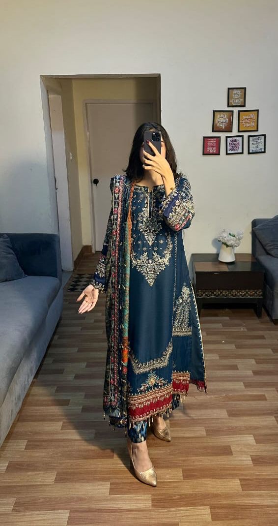 Luxe Heavy Embroidered 3-Piece Suit ( Unstitched)